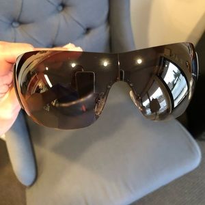 Used but like new Prada sunglasses!!